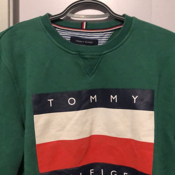Green Tommy Hilfiger sweater size m - Picture 2 of 3